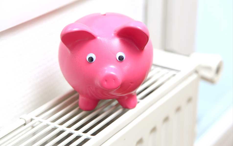 Tirelie cochon posée sur un radiateur